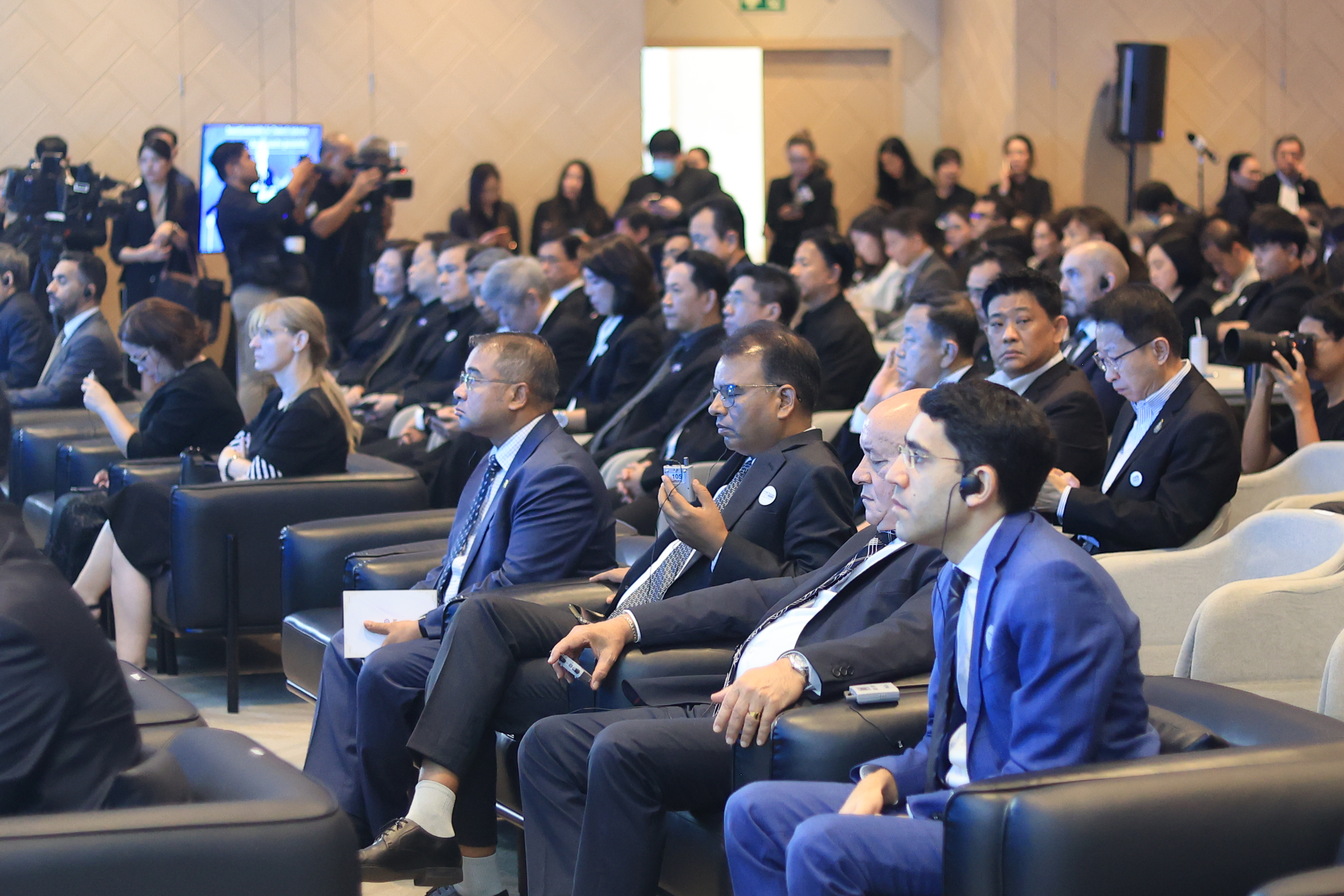 title - ส.ป.ก. ร่วมงานประจำปีสำนักเศรษฐกิจอุตสาหกรรม (OIE Forum) ครั้งที่ 17